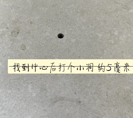 信阳市瓷砖空鼓维修公司专业解答在瓷砖铺贴过程中，如果砂料搅拌不均匀，将会带来以下问题
